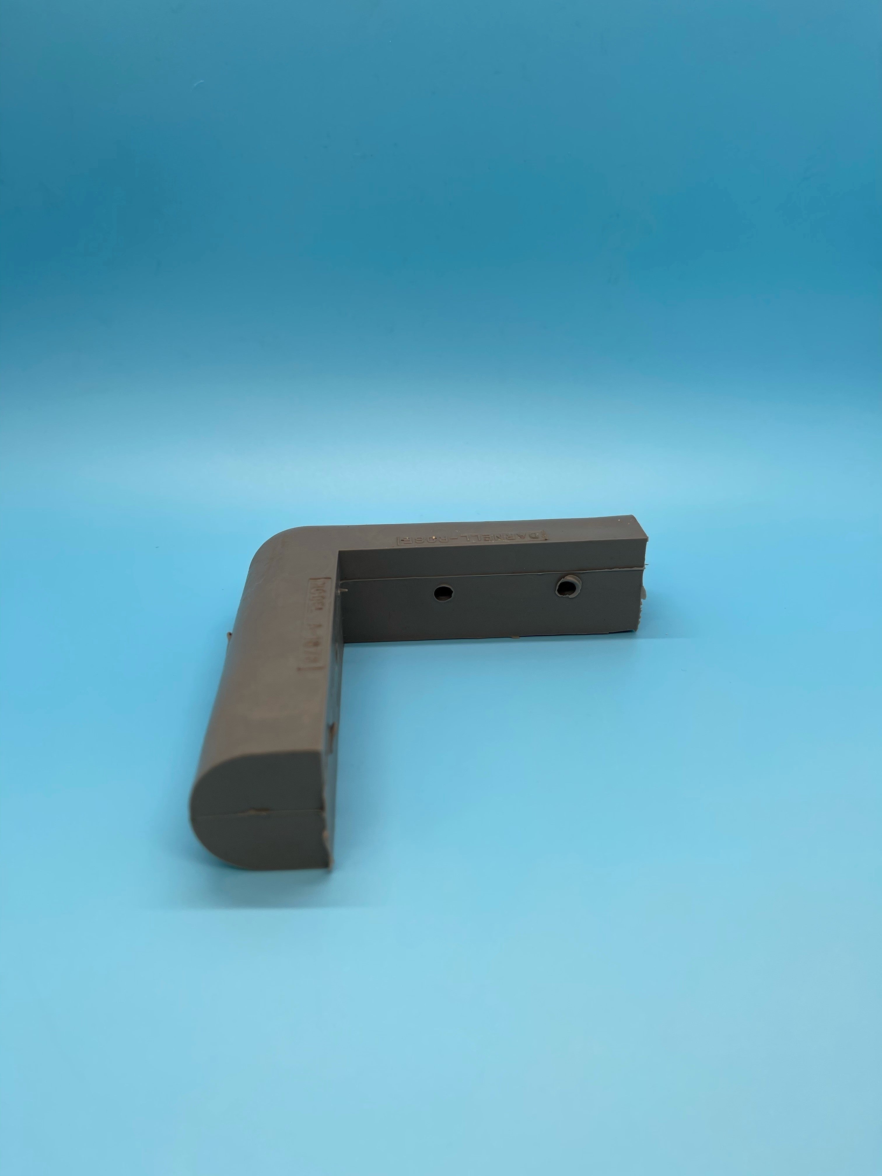 A-1676 Corner Bumper